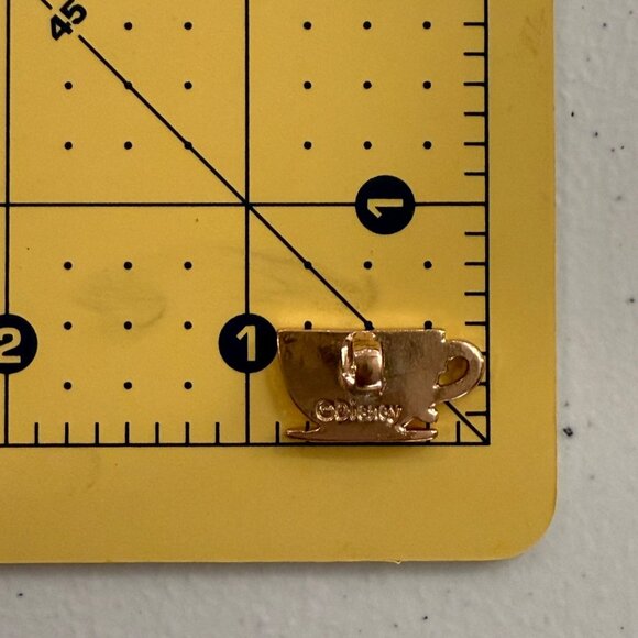 Disney Parks Mad Tea Party Alice in Wonderland Pendant Pin Bar Brooch Disneyana - Picture 5 of 5